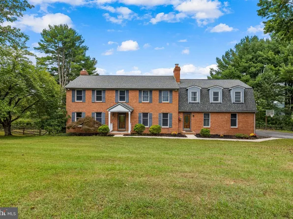 6 Hunt Valley View Ter, Phoenix, MD 21131