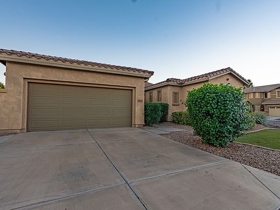 5th image of 453 W Lantana Pl