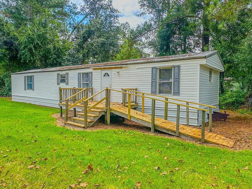 24 Wrights Ln