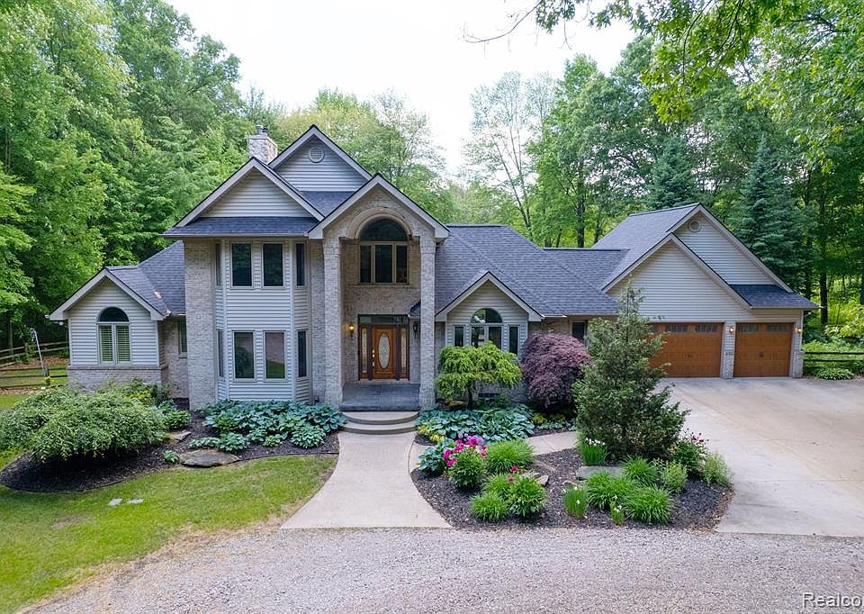 10121 Allen Rd, Clarkston, MI 48348 Zillow