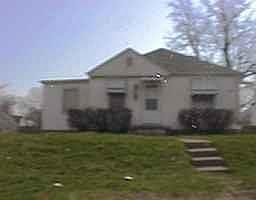 2nd image of 4029 N Clarendon Rd