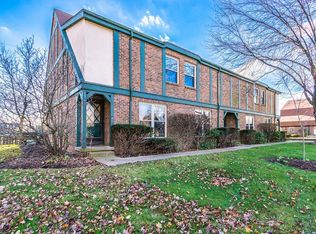 1563 Sandringham Ct, Columbus, OH 43220