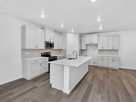 7th image of this home