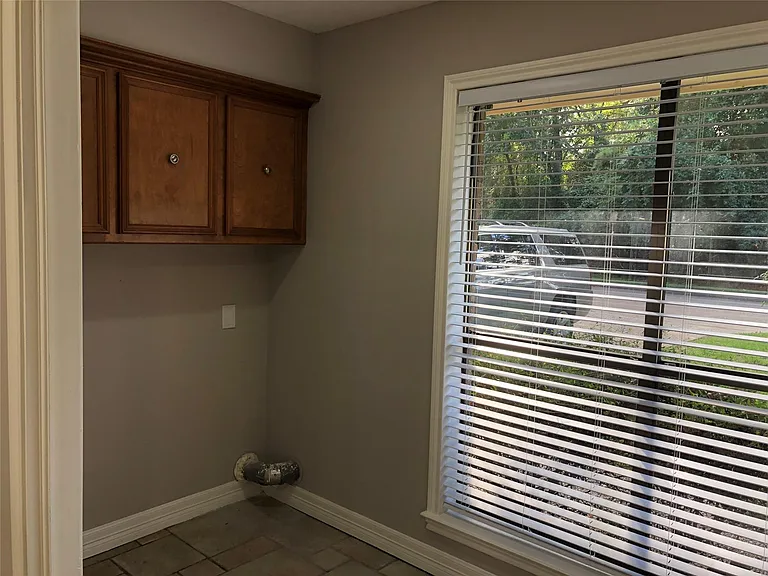 3414 Wooddale Ln — Photo 16