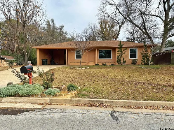 2000 W Pine Crest Dr, Tyler, TX 75701