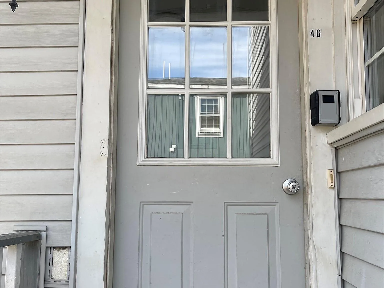 2 bed, 1.0 bath, 800 sqft, $1,900 — Photo 2
