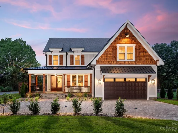 1350 Richland Dr, Charlotte, NC 28211