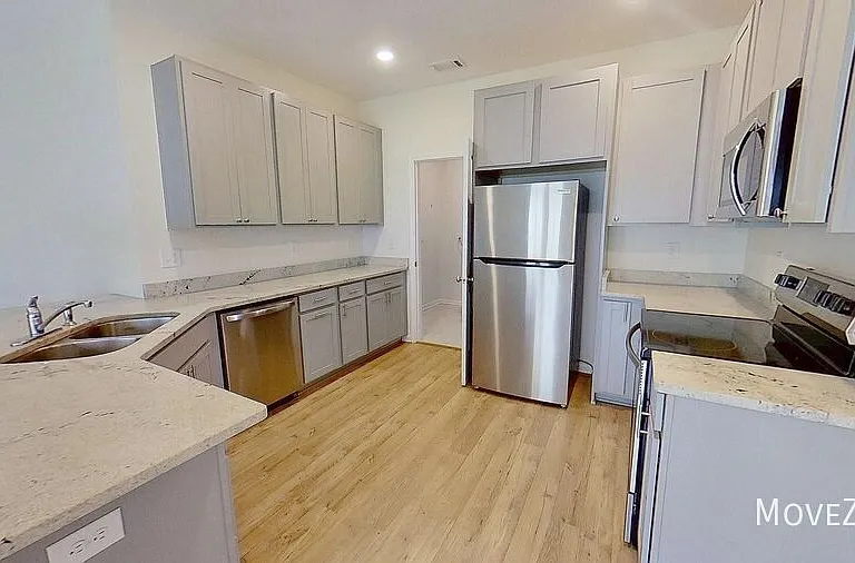 32 Shamrock Ln — Photo 2