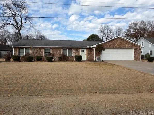 204 W 12th St, Dewitt, AR 72042