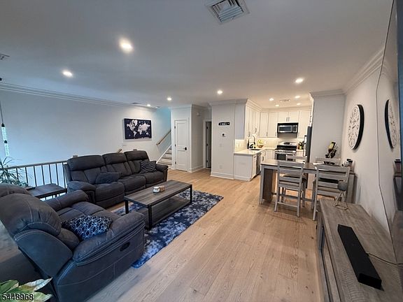 5th image of 56D Ridgedale Ave #56D