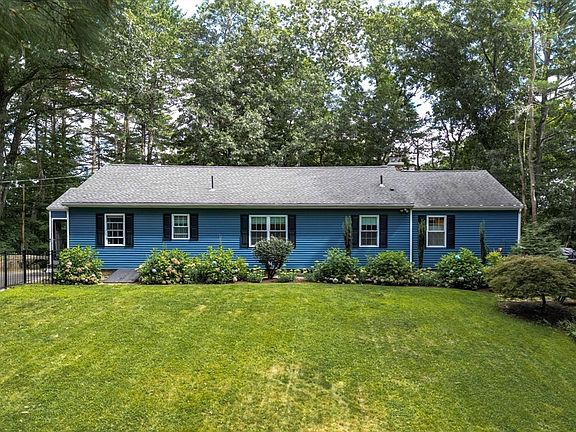 3rd image of 17 Gardner Ave