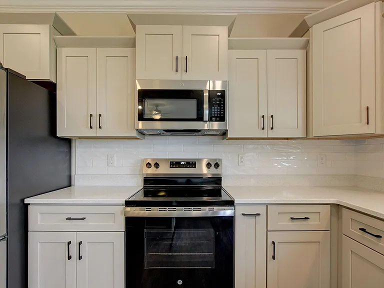2547 Rafiki Dr — Photo 20