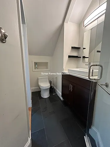 185 Davis Ave #8 Photo 1 185 Davis Ave #8 Photo 1