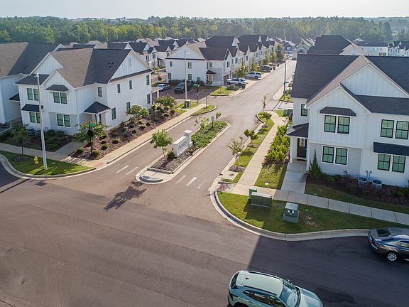5th image of 195 Honeysuckle Way