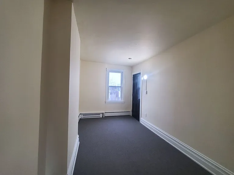 323 N Franklin St — Photo 12