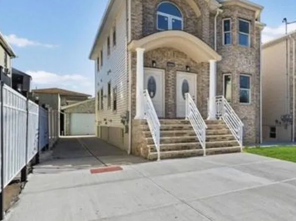 11521 143rd St #1, Jamaica, NY 11436