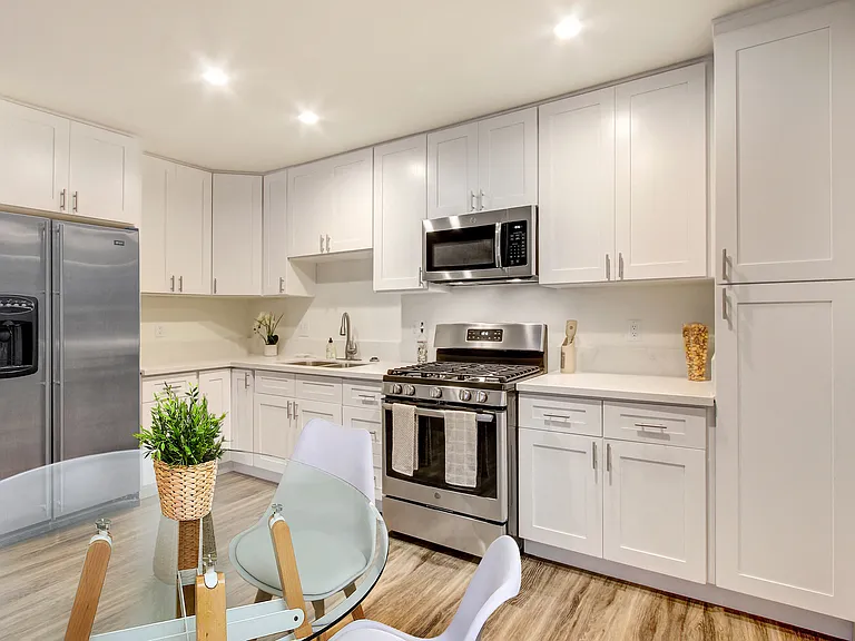 7242 De Soto Ave — Photo 2