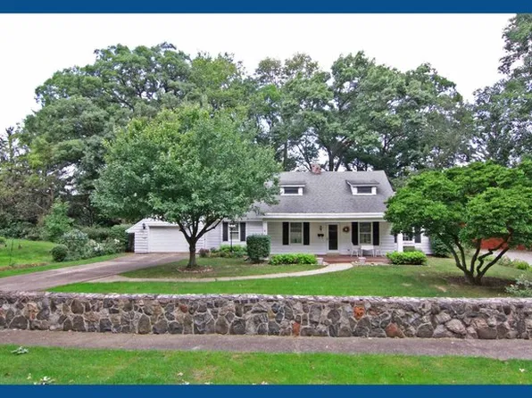 114 W Bluff St, Streator, IL 61364