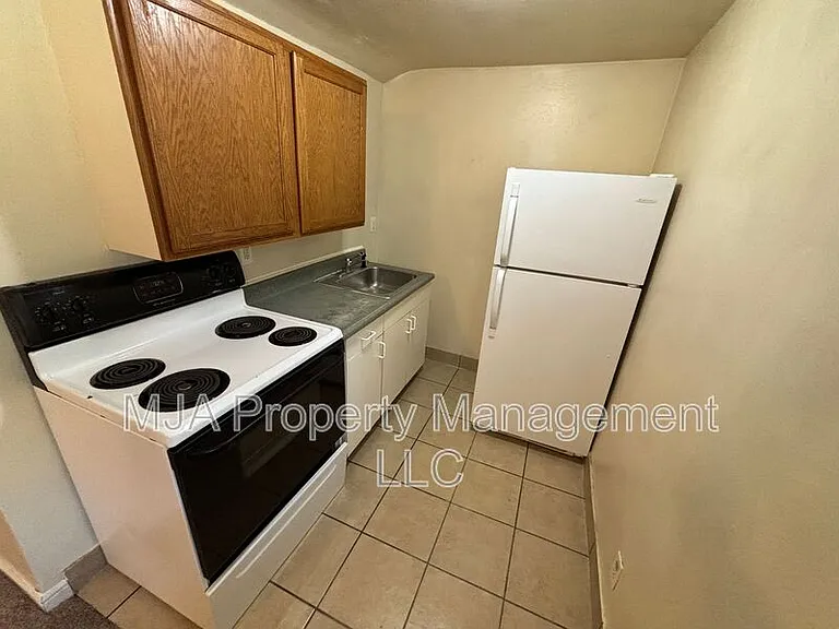 1379 W 900 S #B-2 — Photo 3