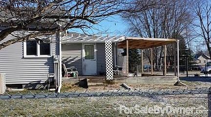 Deck and Carport
						:
						Fenced back yard