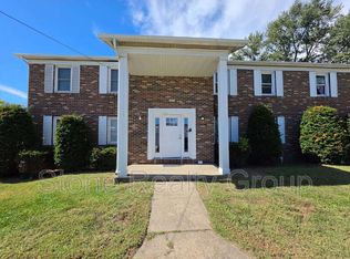 625 S Austin St #4A, Paris, IL 61944