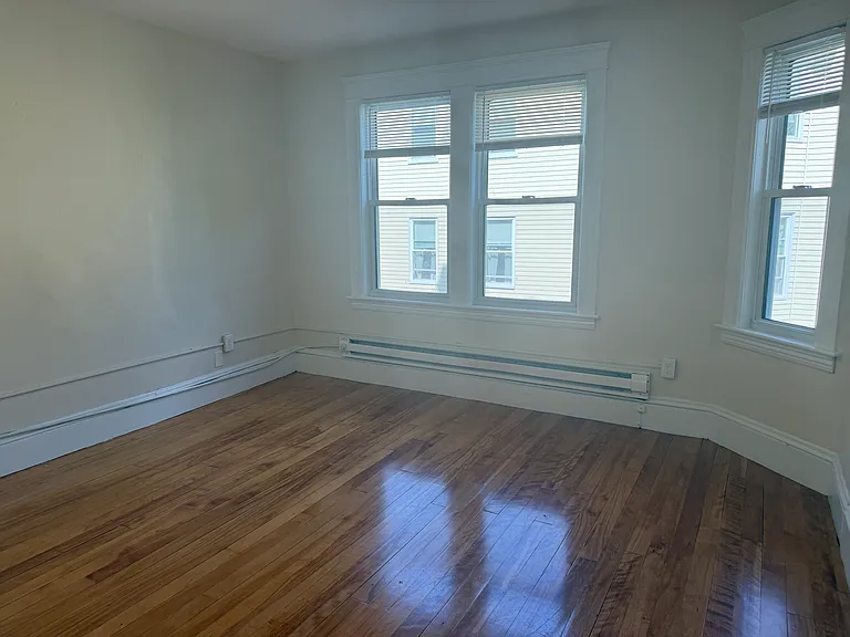 95 Courtland St #2 — Photo 8