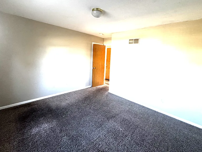 FRONT BEDROOM