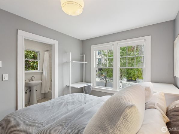 2022 24 Avenue E, Seattle, WA 98112