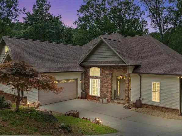 213 Redbud St, Seneca, SC 29672