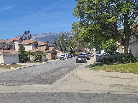 5th image of 6874 Cabrini Ct