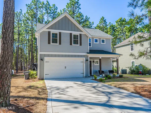 369 Moss Pink Dr, Vass, NC 28394