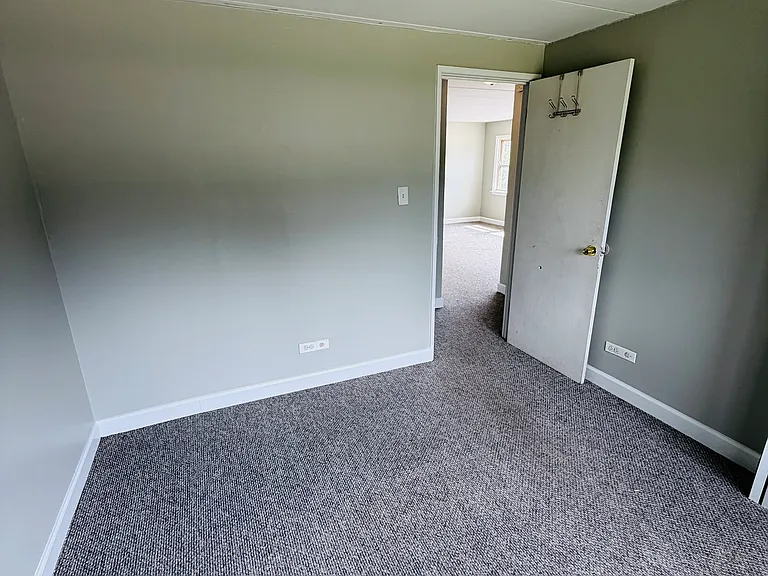 10737 S Lloyd Dr #8 — Photo 6