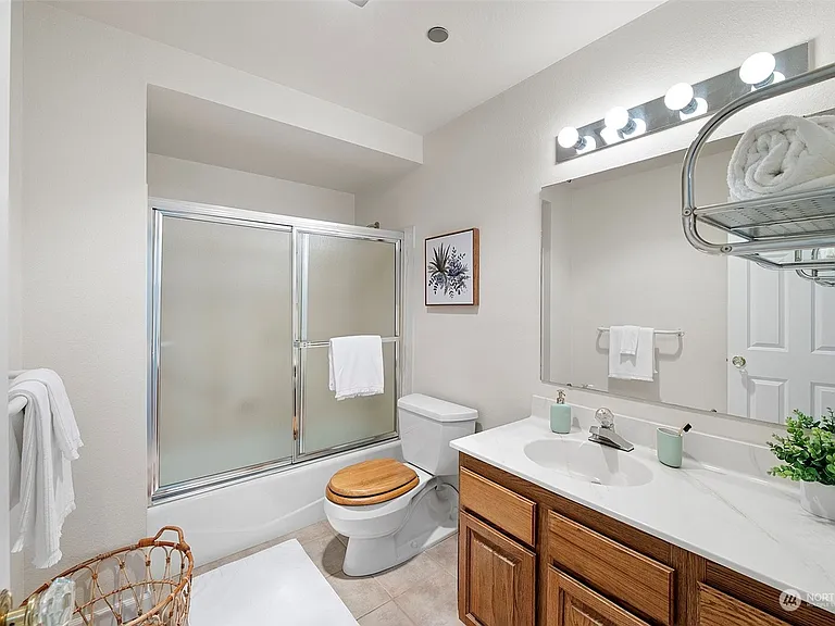 1902 Bridgeport Way W #104 — Photo 12