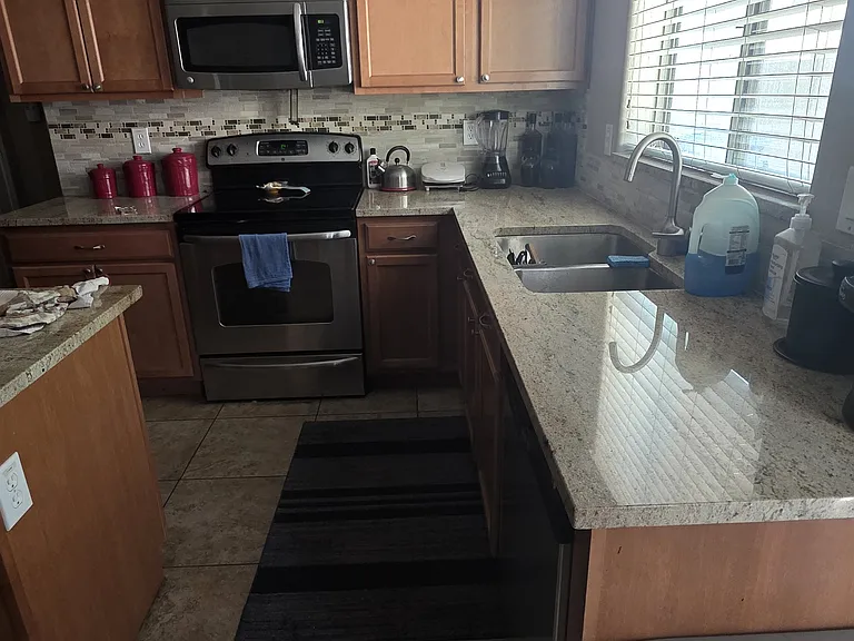 5746 W Beth Dr — Photo 19