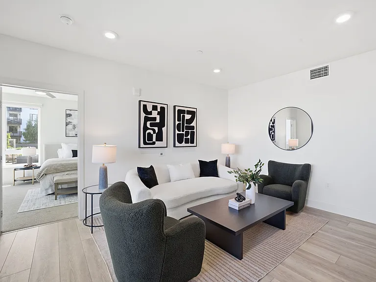 3578 Rambla Pl #303 — Photo 7