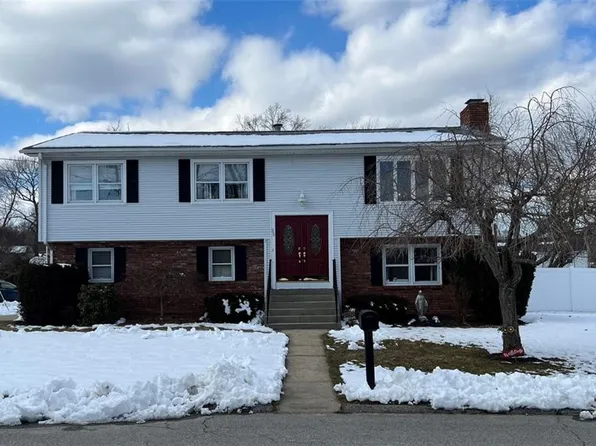 35 Salina Ave, Johnston, RI 02919