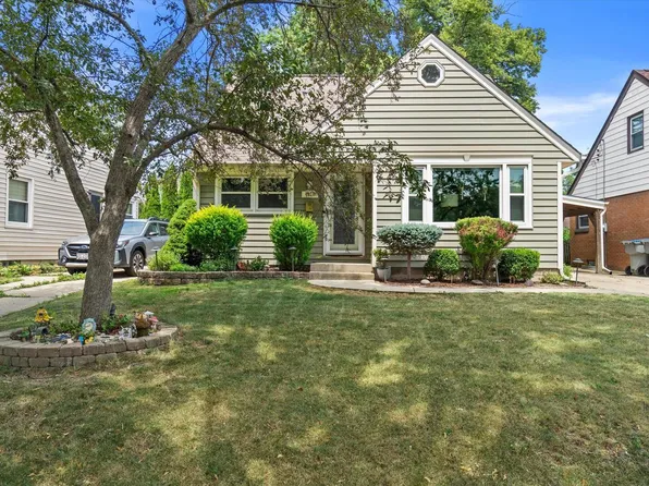 4628 W Fillmore DRIVE, Milwaukee, WI 53219