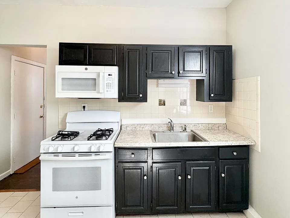 191 Wooster St #2D2