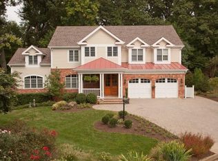 6030 Corland Ct, Mc Lean, VA 22101