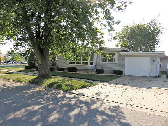 2nd image of 2453 Lincoln Ave