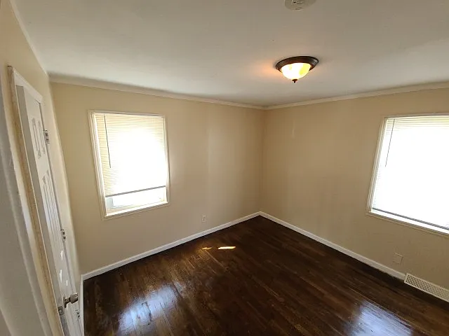 24358 Annapolis St — Photo 12