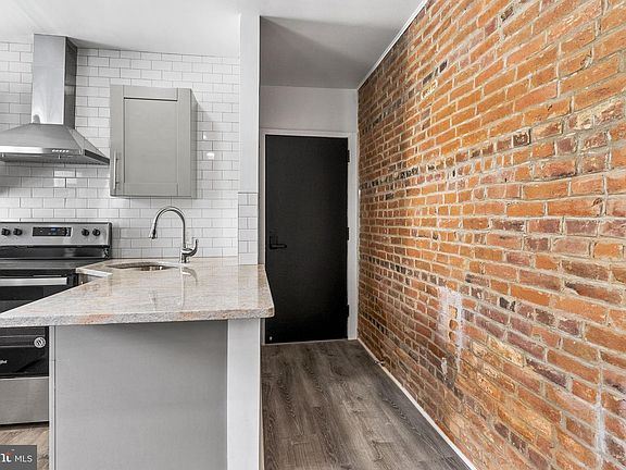 4th image of 1928 E Cumberland St #2R