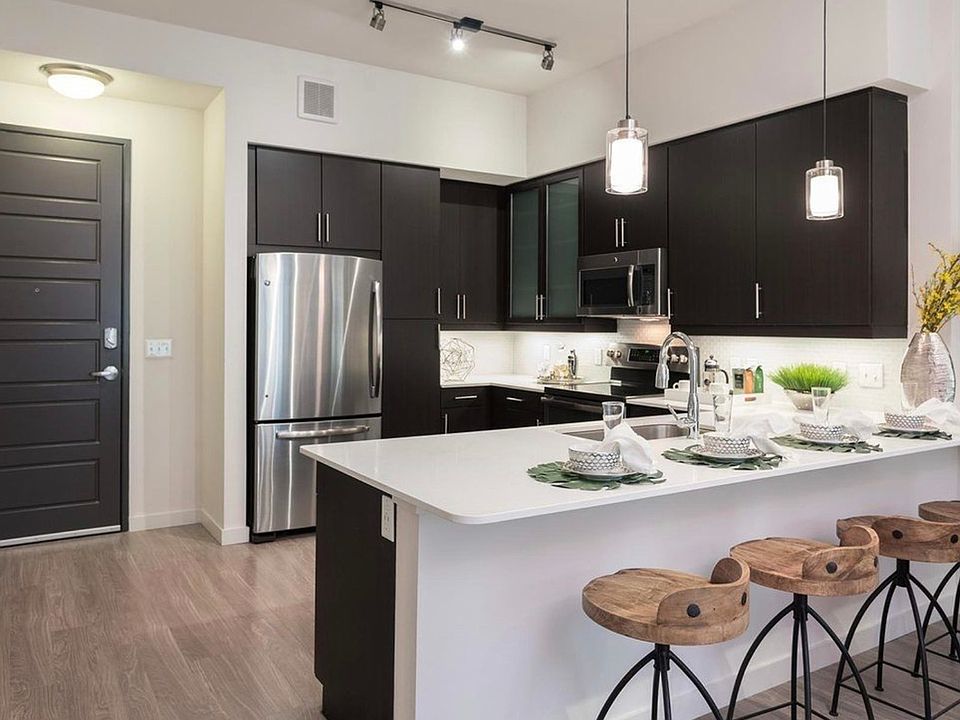 1st image of 4 Spruce St #12L