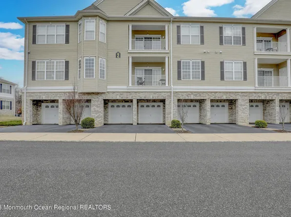 215 Canterbury Lane, Morganville, NJ 07751