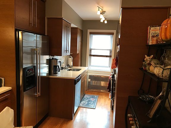 5th image of 195 N Village Ave APT 25D
