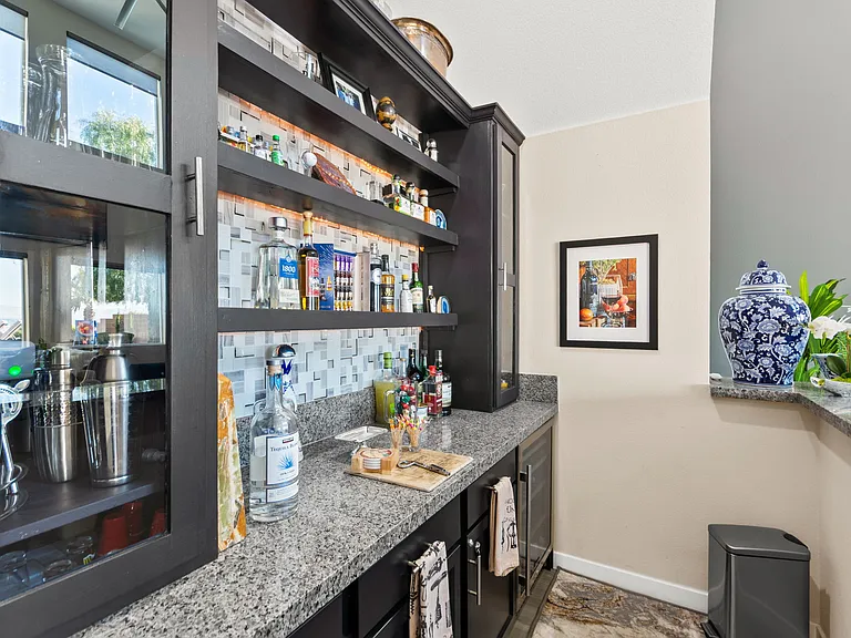 55 Vista Outlook St — Photo 12