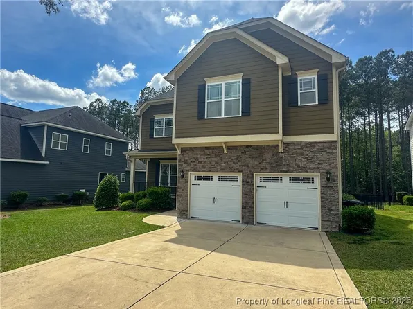 109 Valley Brook Ln, Spring Lake, NC 28390