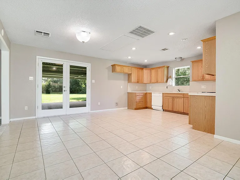 2808 Morenci St — Photo 11