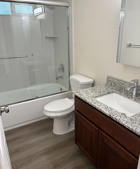 137 Claremont Ave — Photo 9