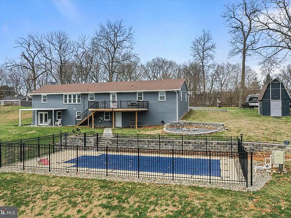 4th image of 83 Dove Hill Dr